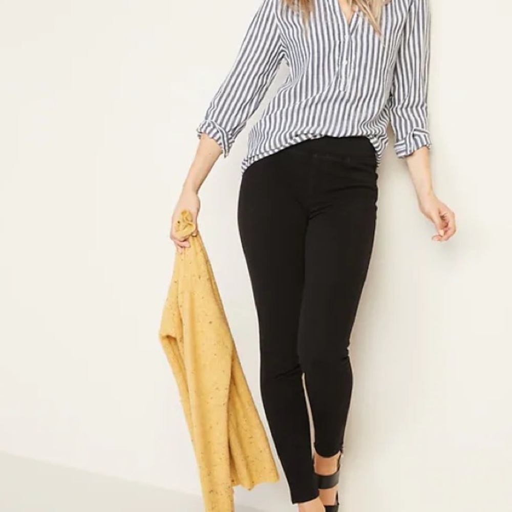 Old Navy Rockstar 24/7 Black Jeggings